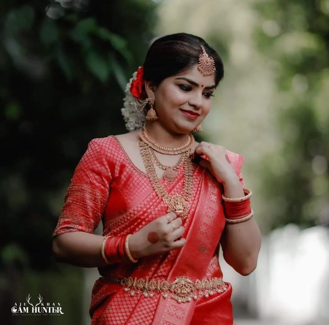 SIDHALIA BRIDAL MAKE OVER STUDIO MUVATTUPUZHA